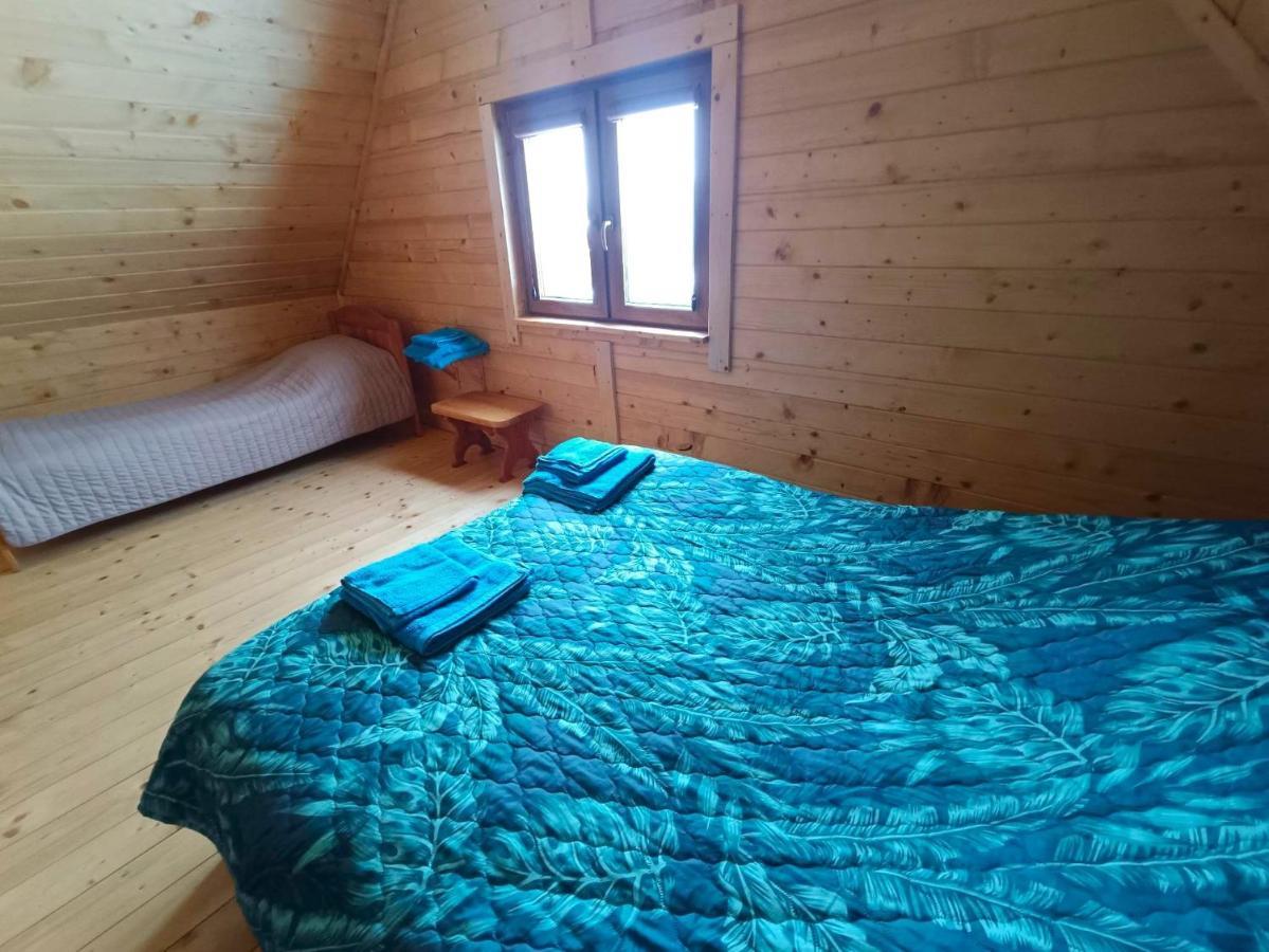Domek W Swiatkowej Krempna Exterior foto