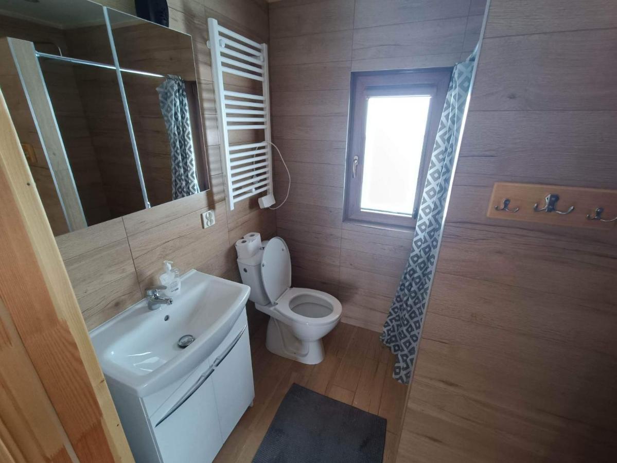 Domek W Swiatkowej Krempna Exterior foto